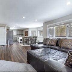 Peak 9 Breck Condo w/Hot Tub & Mountain Views