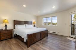 Ski-in Chic Condo w/ Hot Tub, Near Downtown
