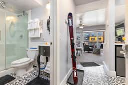 Downtown Modern Condo w/ Hot Tub & Mountain Views - Image 5