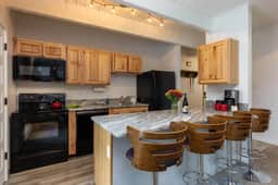 Breckenridge Condo w/ Hot Tub & Mountain Views