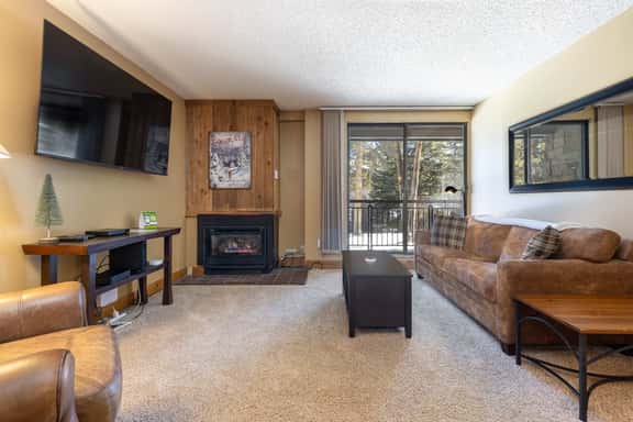 Ski-In/Ski-Out Condo, Steps to Main St & Pool - Image 1