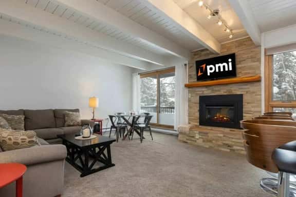 Breckenridge Condo w/ Hot Tub & Mountain Views - Image 1