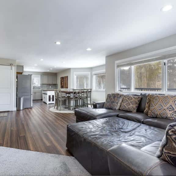 Peak 9 Breck Condo w/Hot Tub & Mountain Views - Image 1