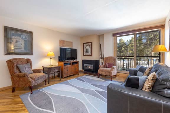 Ski-In/Ski-Out Breck Condo w/ Pool & Free Parking - Image 2