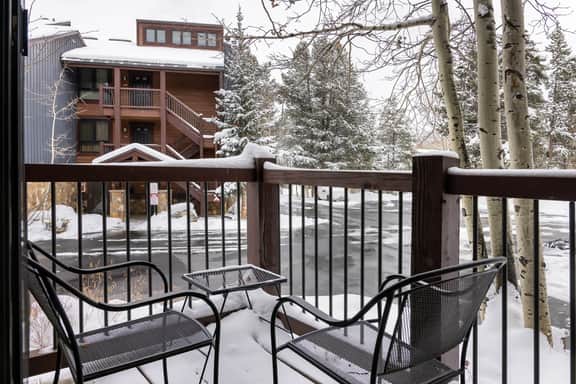 Breckenridge Condo w/ Hot Tub & Mountain Views