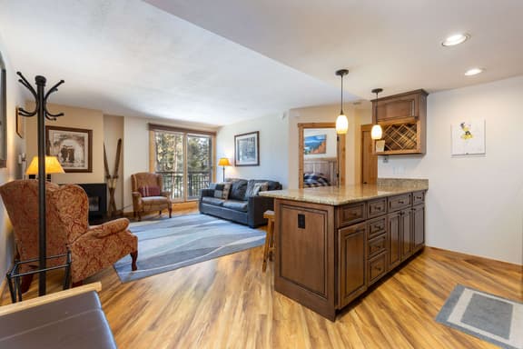 Ski-In/Ski-Out Breck Condo w/ Pool & Free Parking - Image 1