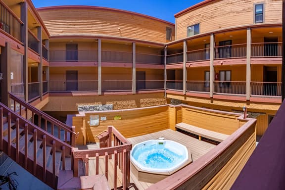 Walk to Slopes & Main St Condo