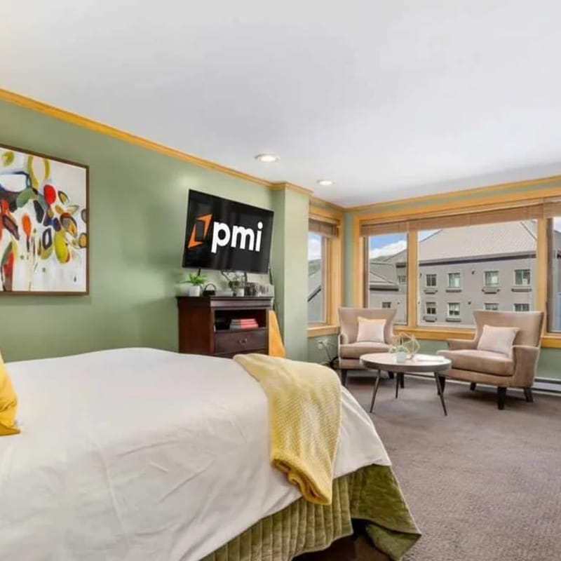 Ski-In/Out Mountain Condo w/Hot Tub & Pool Access